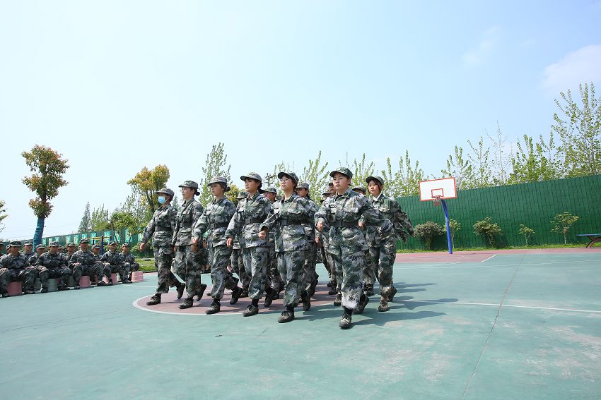 不好好上学的孩子 就该这样整治(图2)