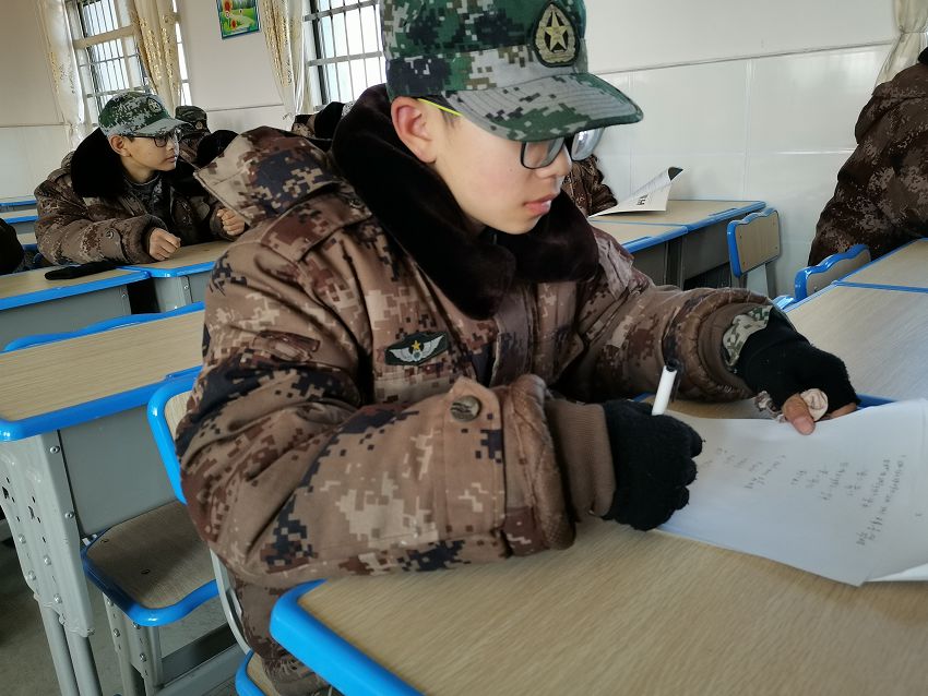 6-21052614343CU.jpg
