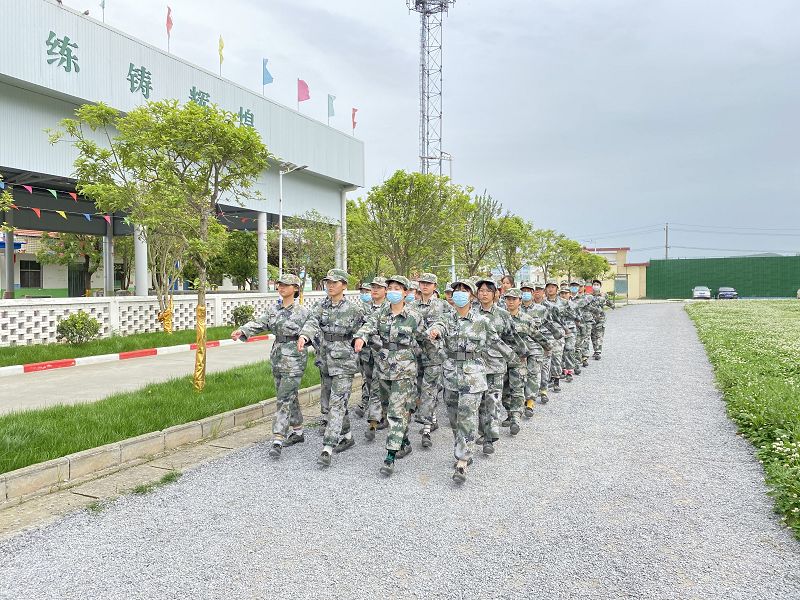 上海浦东新区军事化管理学校教育效果好吗？