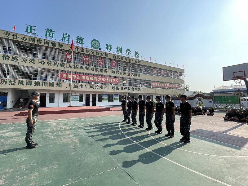 7-210QG41P9B8.jpg
