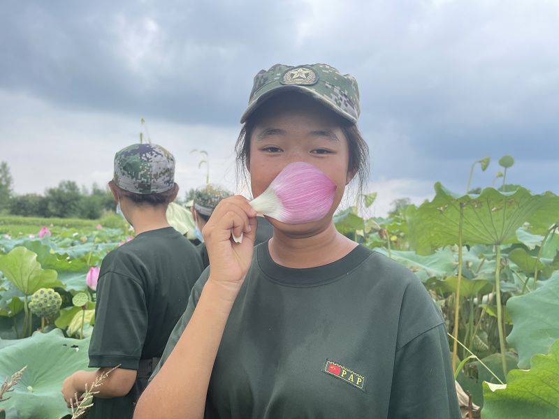 青春期女孩早恋怎样正确引导？(图2)